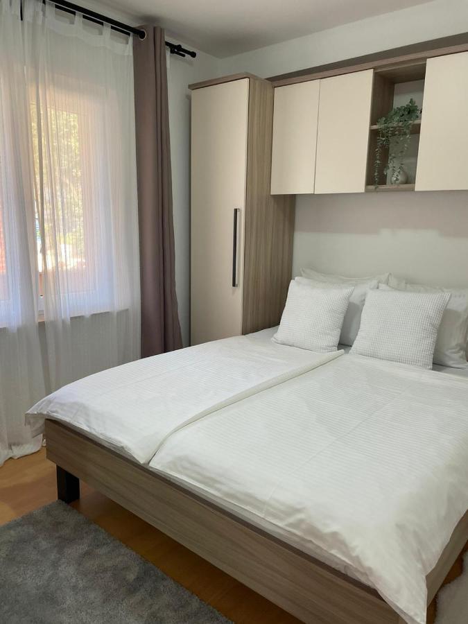 Apartment Branka Kustura フヴァル エクステリア 写真